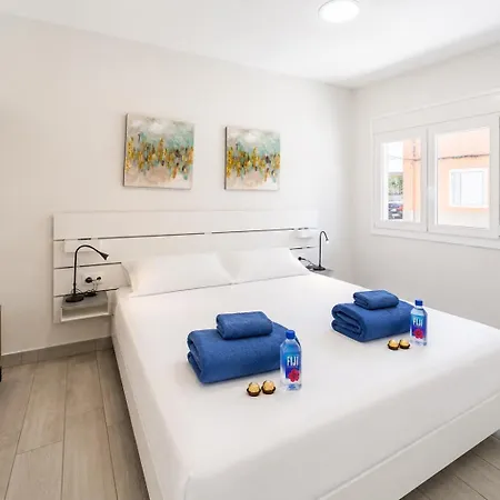 Mara 1 Playa Del Burrero Junto Al Mar Wifi Gratis By Canarias Prime Homes *
